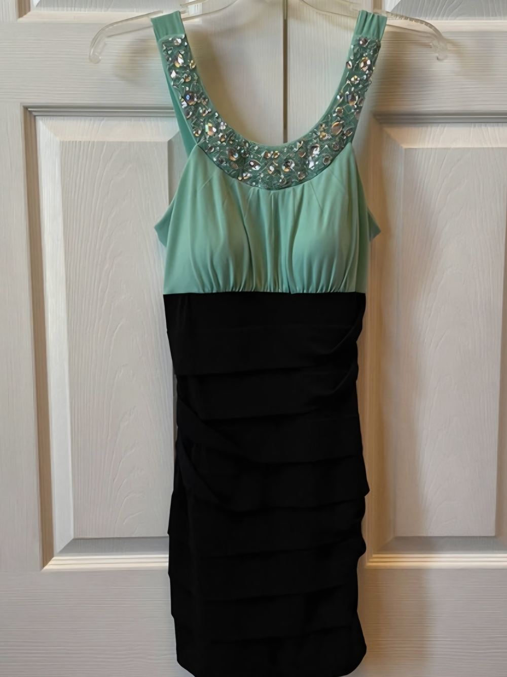 Embellished Mint and Black Sleeveless Cocktail Dress